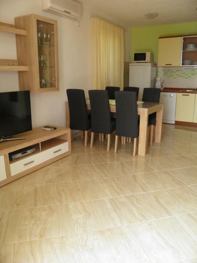 Apartments Marcic 波尔 外观 照片